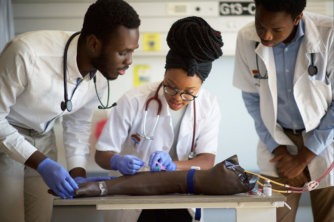 phlebotomist image 1
