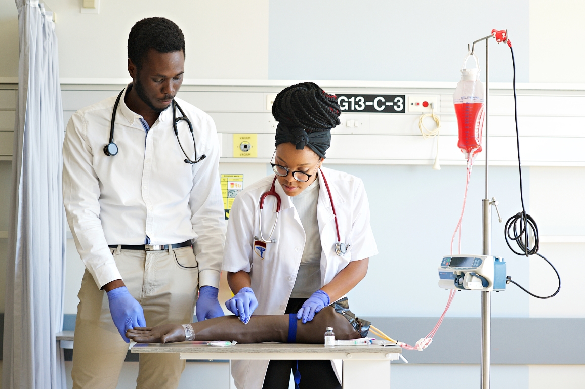 phlebotomist image 2